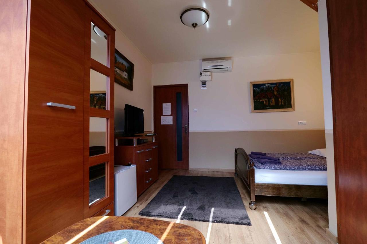 Nyilas Fogado Hotell Nyíregyháza Exteriör bild