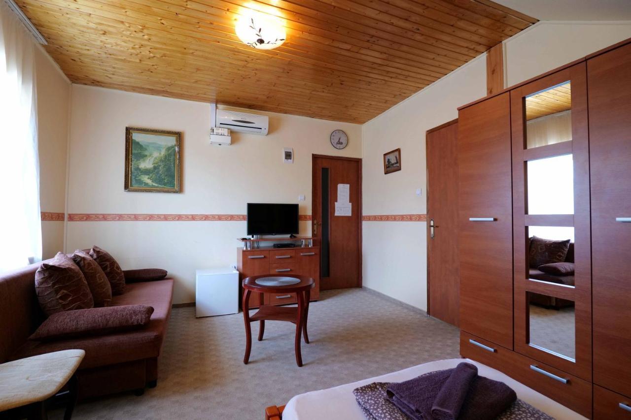 Nyilas Fogado Hotell Nyíregyháza Exteriör bild