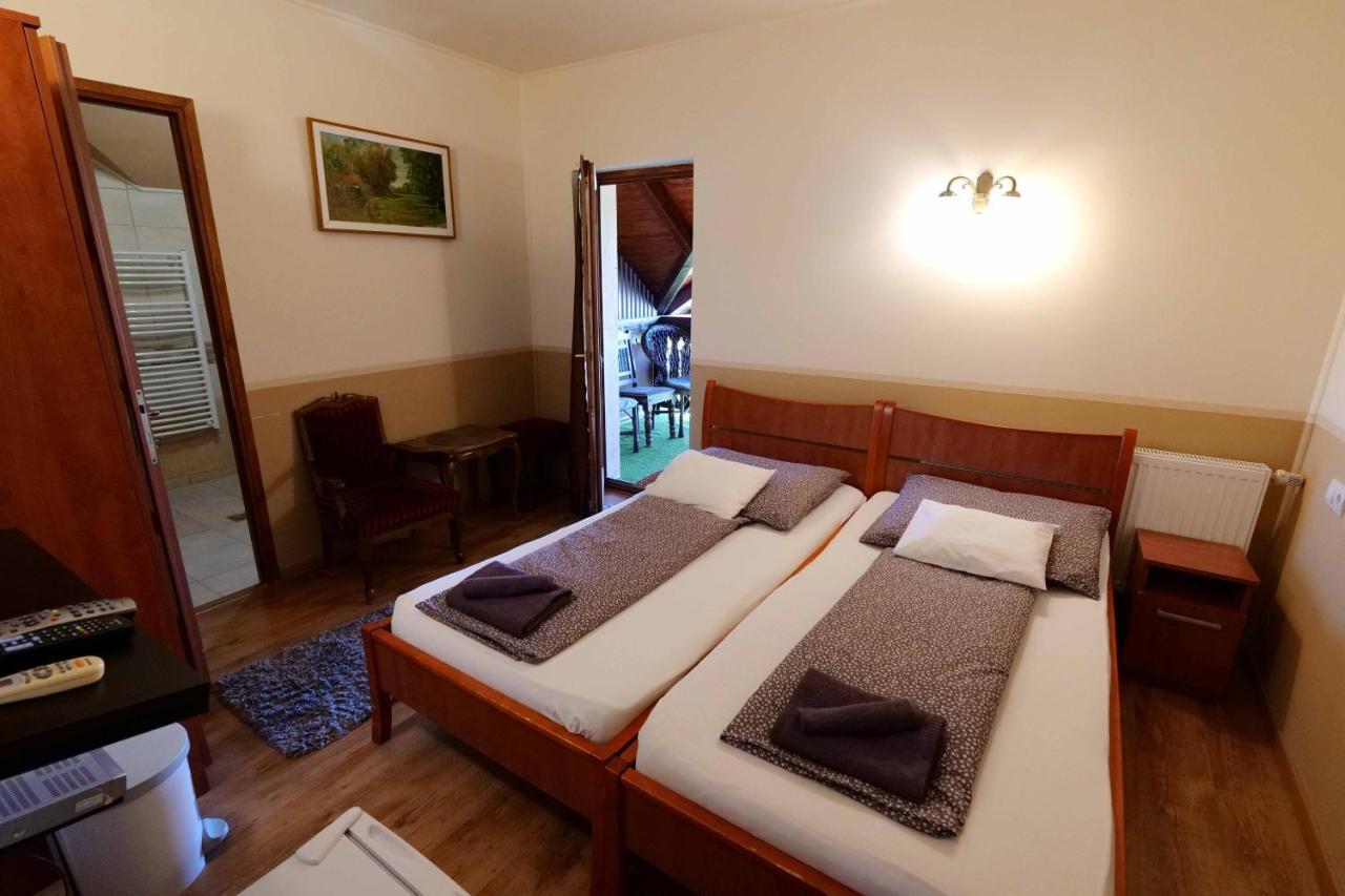 Nyilas Fogado Hotell Nyíregyháza Exteriör bild