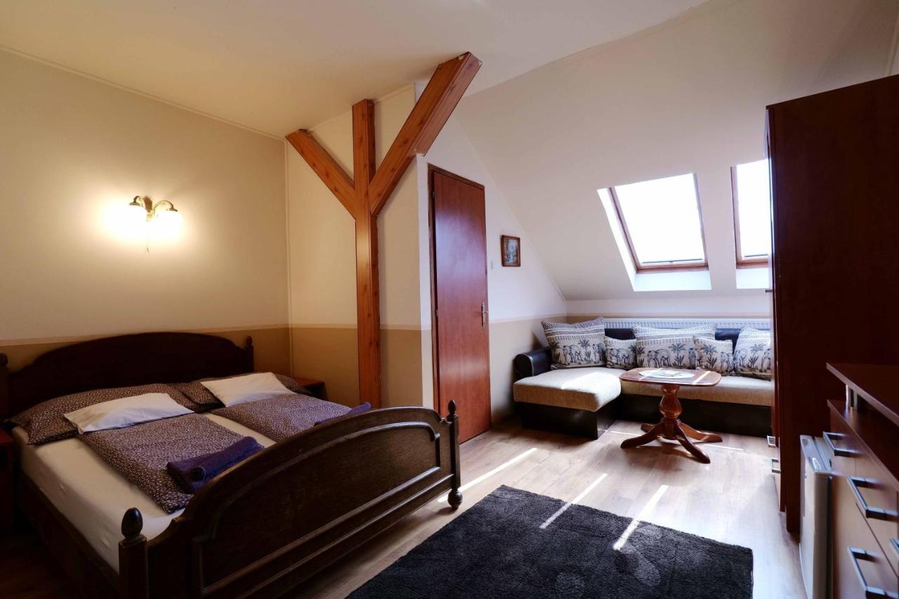 Nyilas Fogado Hotell Nyíregyháza Exteriör bild