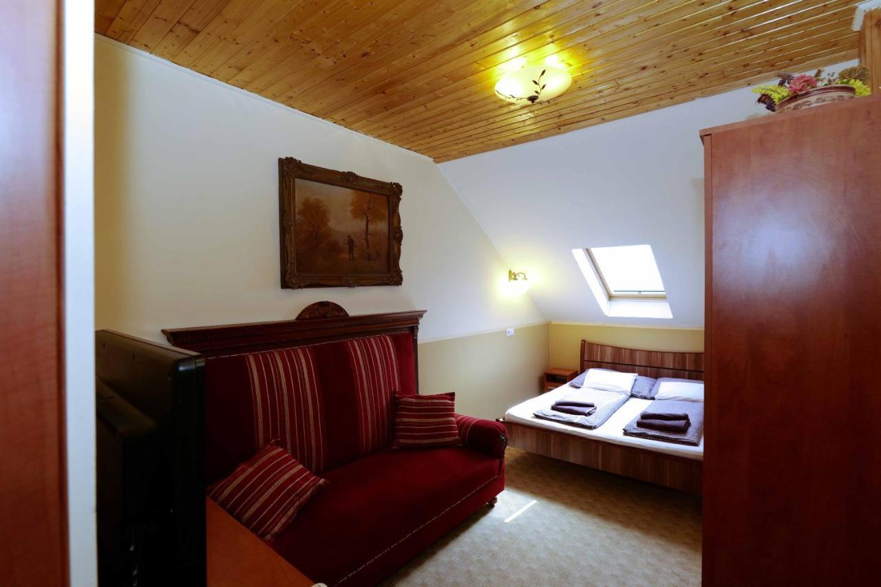 Nyilas Fogado Hotell Nyíregyháza Exteriör bild