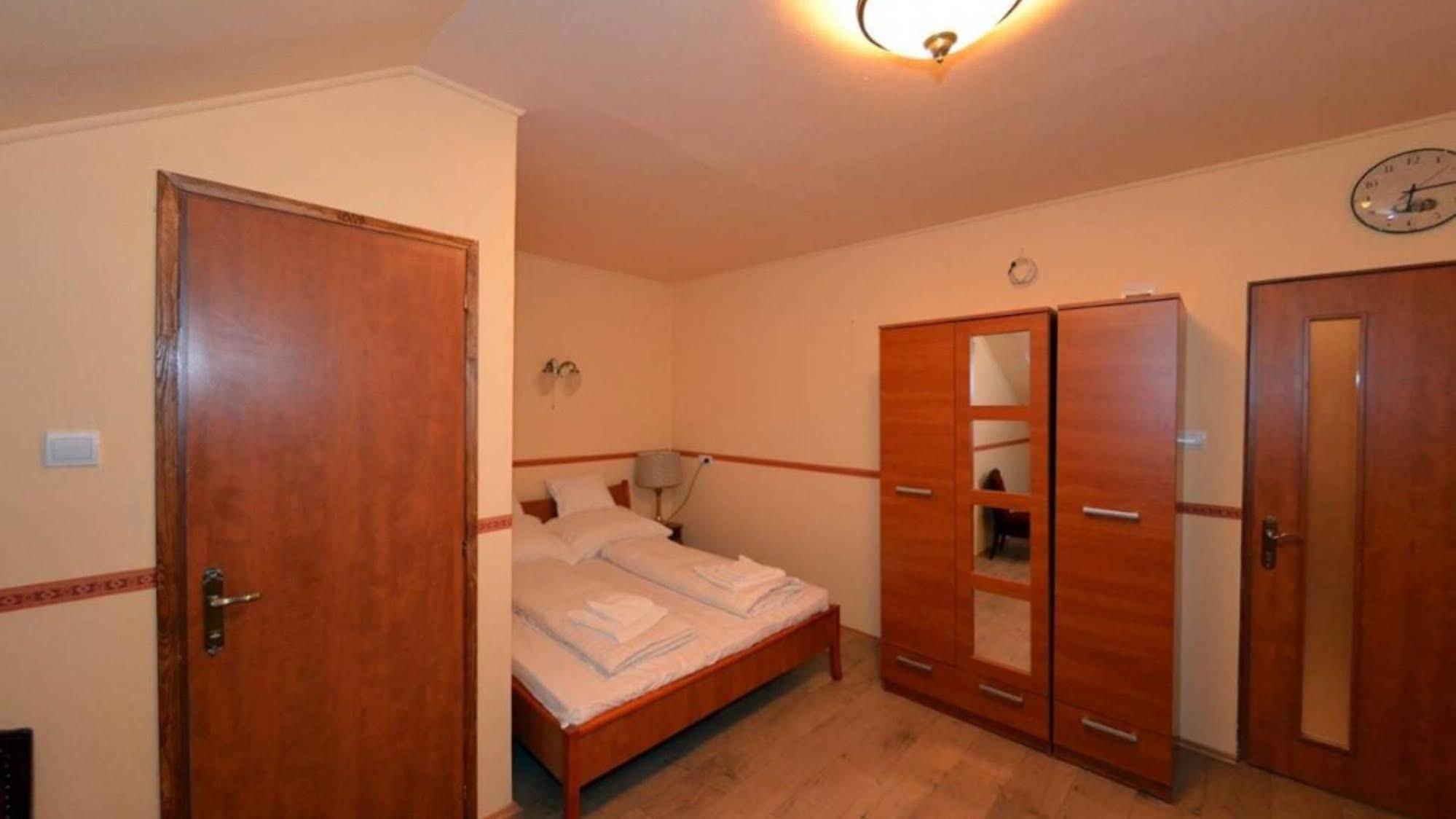 Nyilas Fogado Hotell Nyíregyháza Exteriör bild